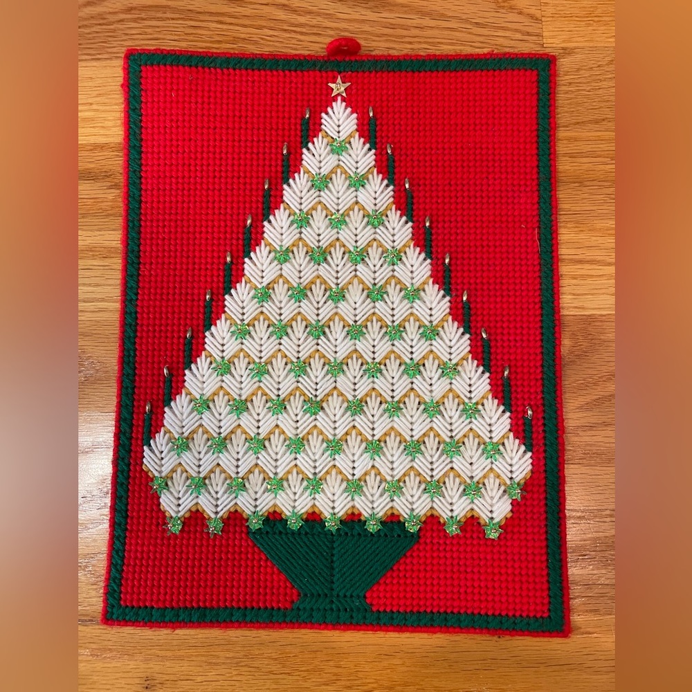 Vintage boho groovy yarn Christmas tree plaque-mid century-1970s-wall hanging